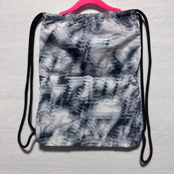 Nike Drawstring Bag Black and White Sportwear Gym Bag Sack - Picture 3 of 5